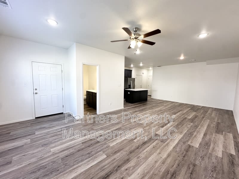 821 South Benchmark Lane – photo 4