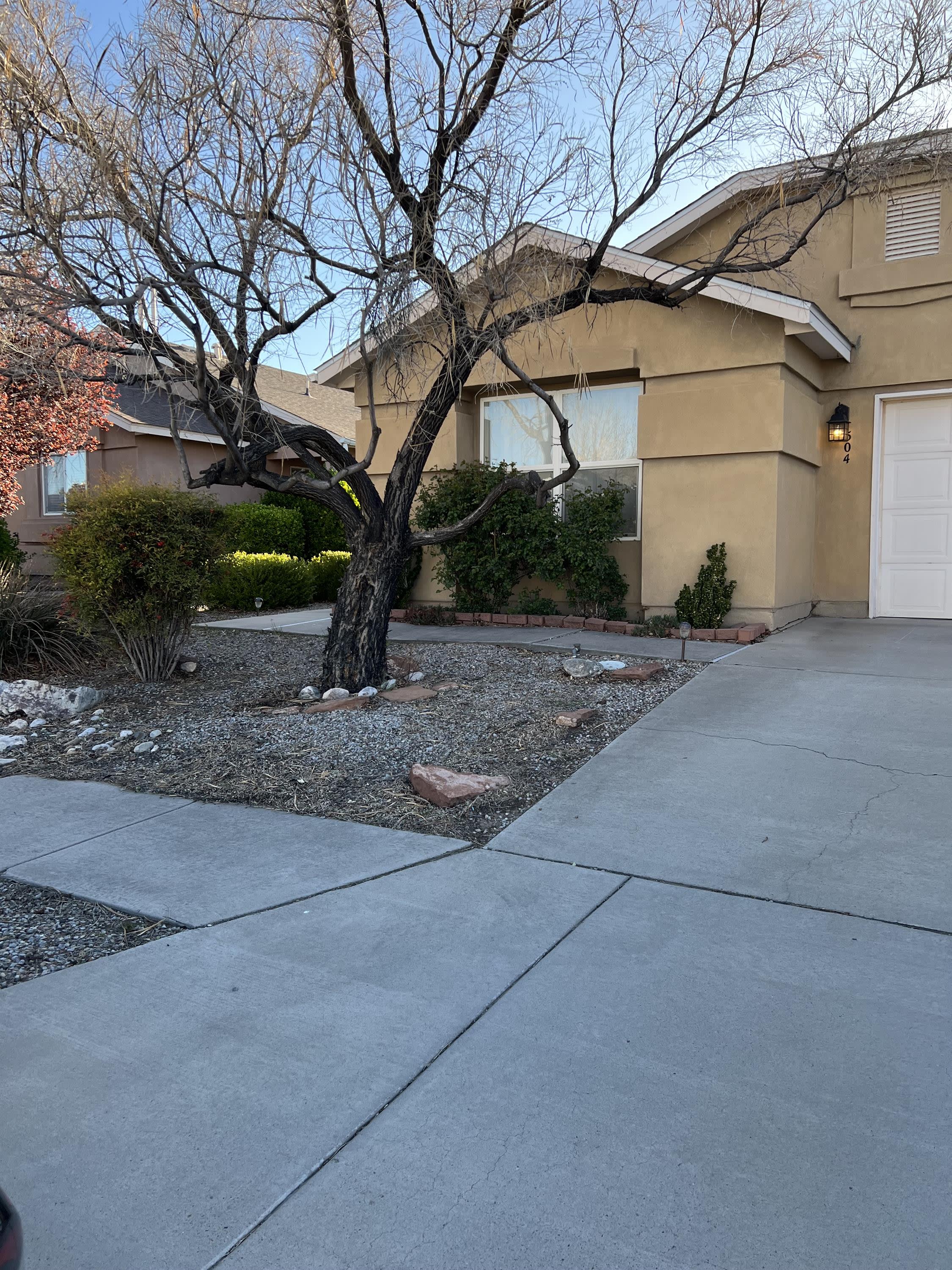 504 De Soto Street Southeast – photo 1