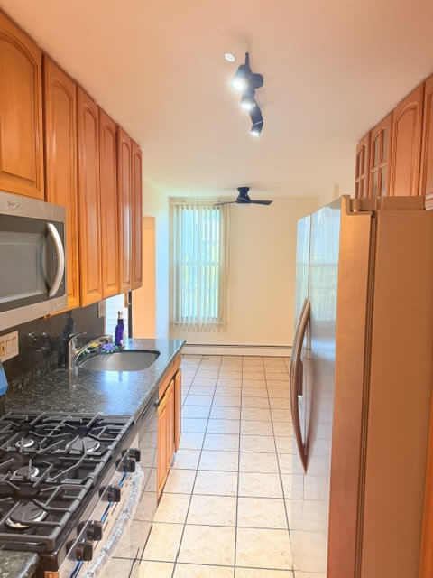 828 Main Street – photo 2