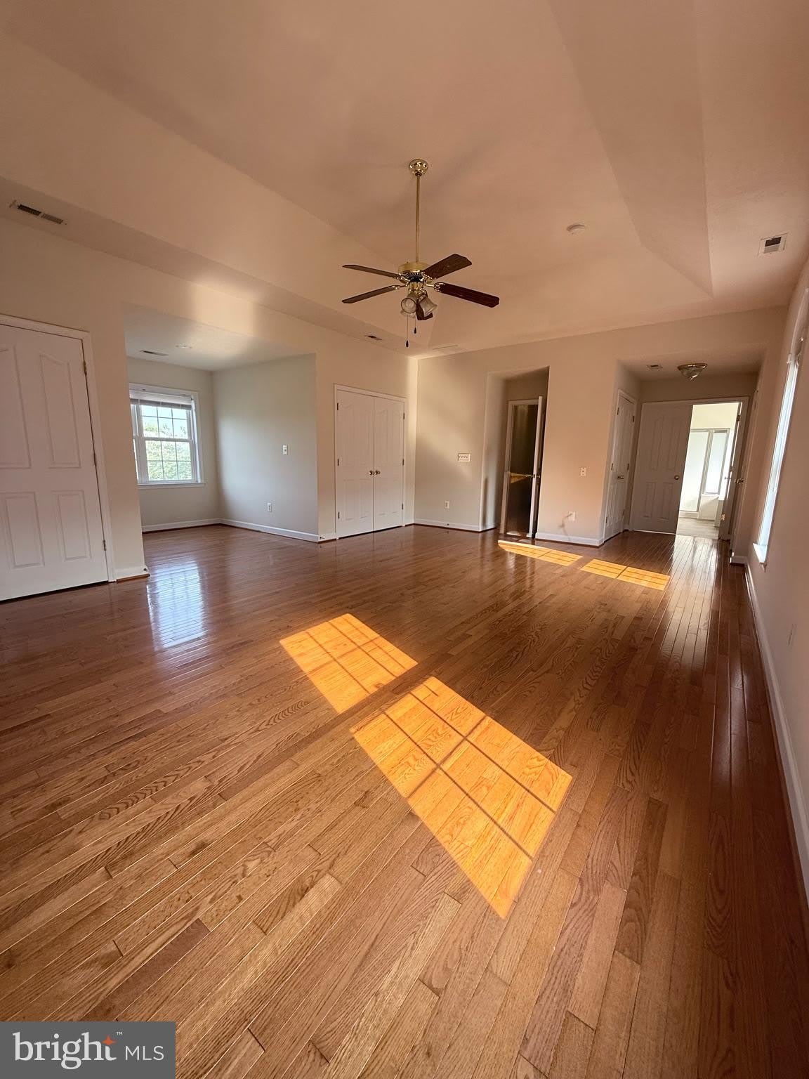 4114 DERBYSHIRE Lane – photo 5