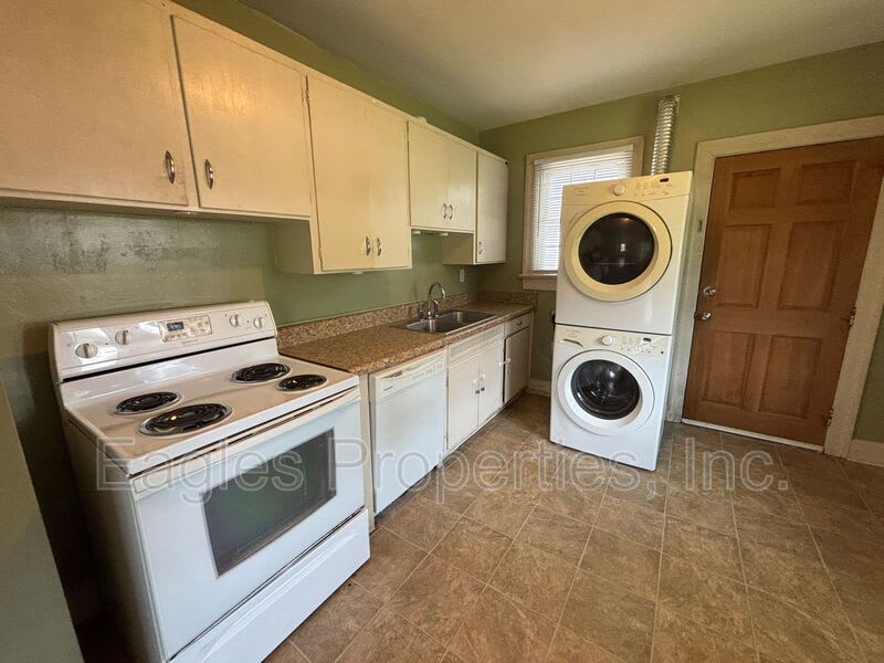 615 S Andrews Avenue – photo 3