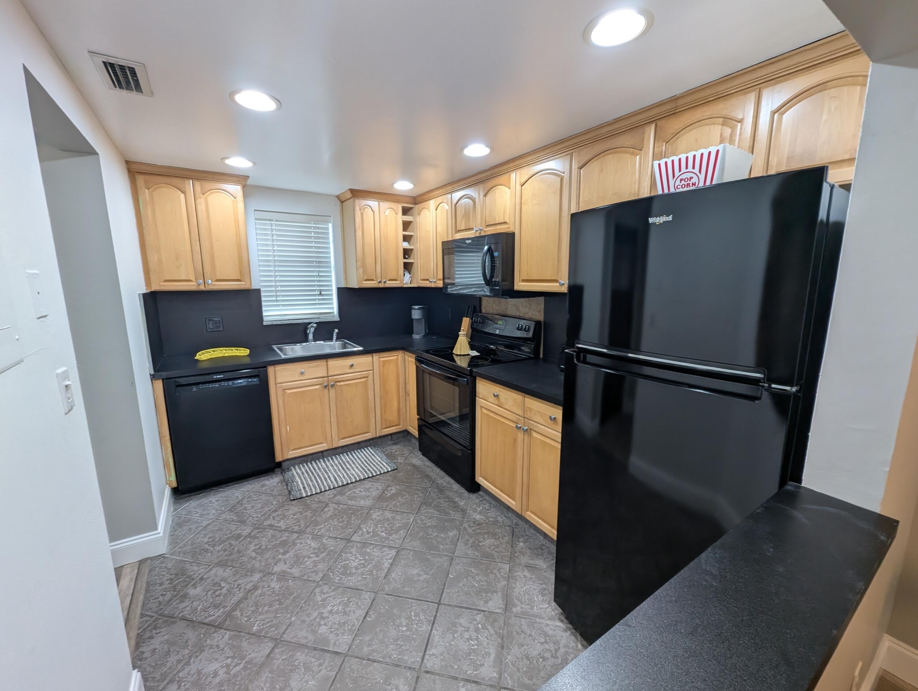 740 E Ocean Avenue – photo 2
