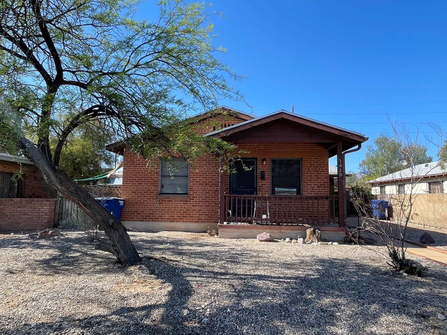 Perfect for UofA Students! **Move In Special 1/2 Off First Months Rent!** – photo 1