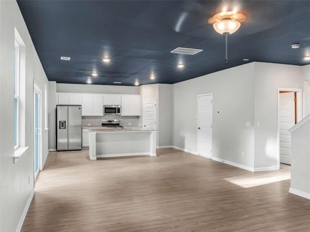 2054 Maplewood Way – photo 5
