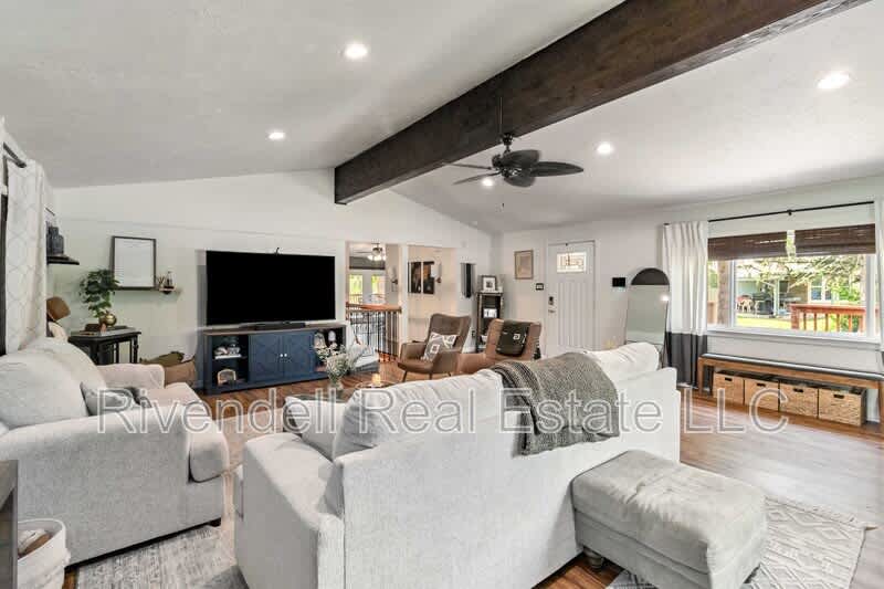 5766 W Elmhurst Drive – photo 4