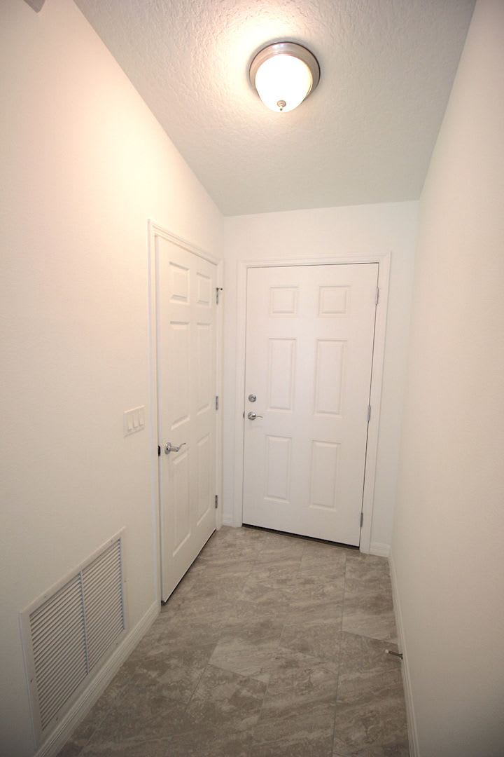 Gorgeous 3 Bed 2 Bath 1 Car Garage Townhome in Palm Coast! – photo 3