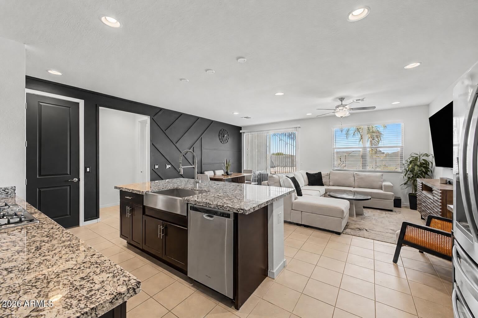 4370 W Suncup Drive – photo 2