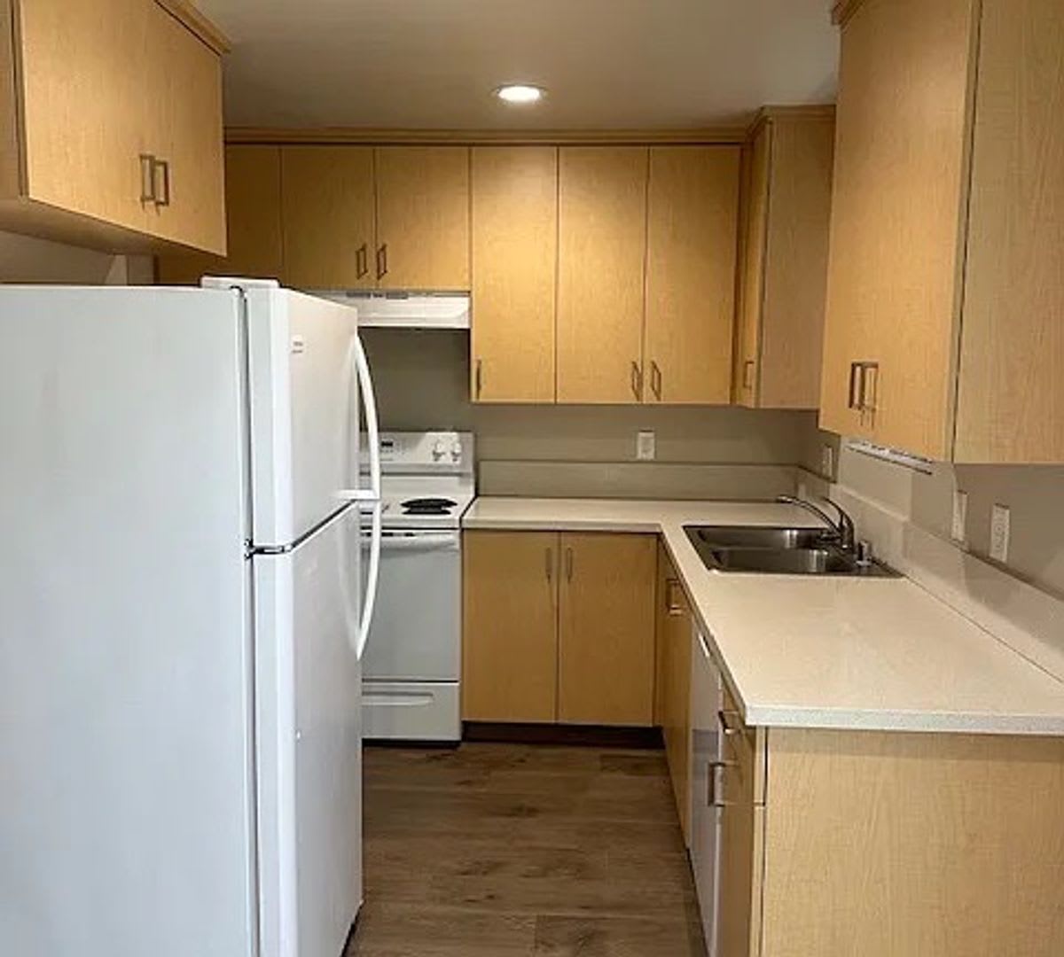 578 Brown St – photo 5