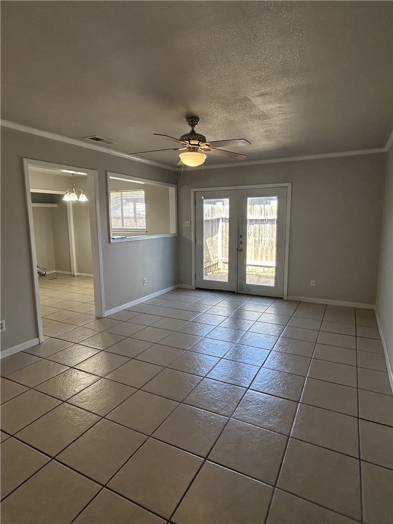 1606 Cimmarron Street – photo 2