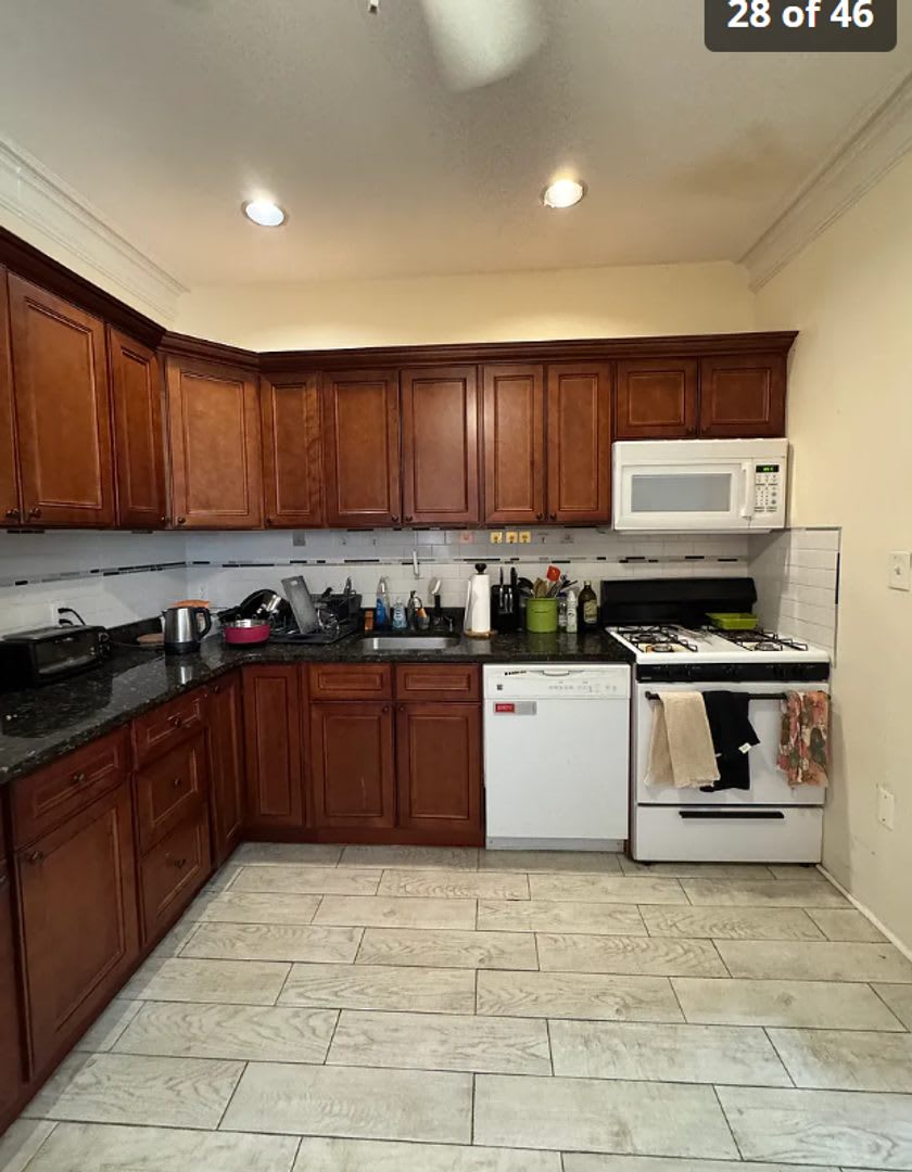 Watch YT Video Tour! Modern Apt w Ht/HW Included, Near T, NO FEE, Reduced Pricing! Spacious, Sunny! – photo 4