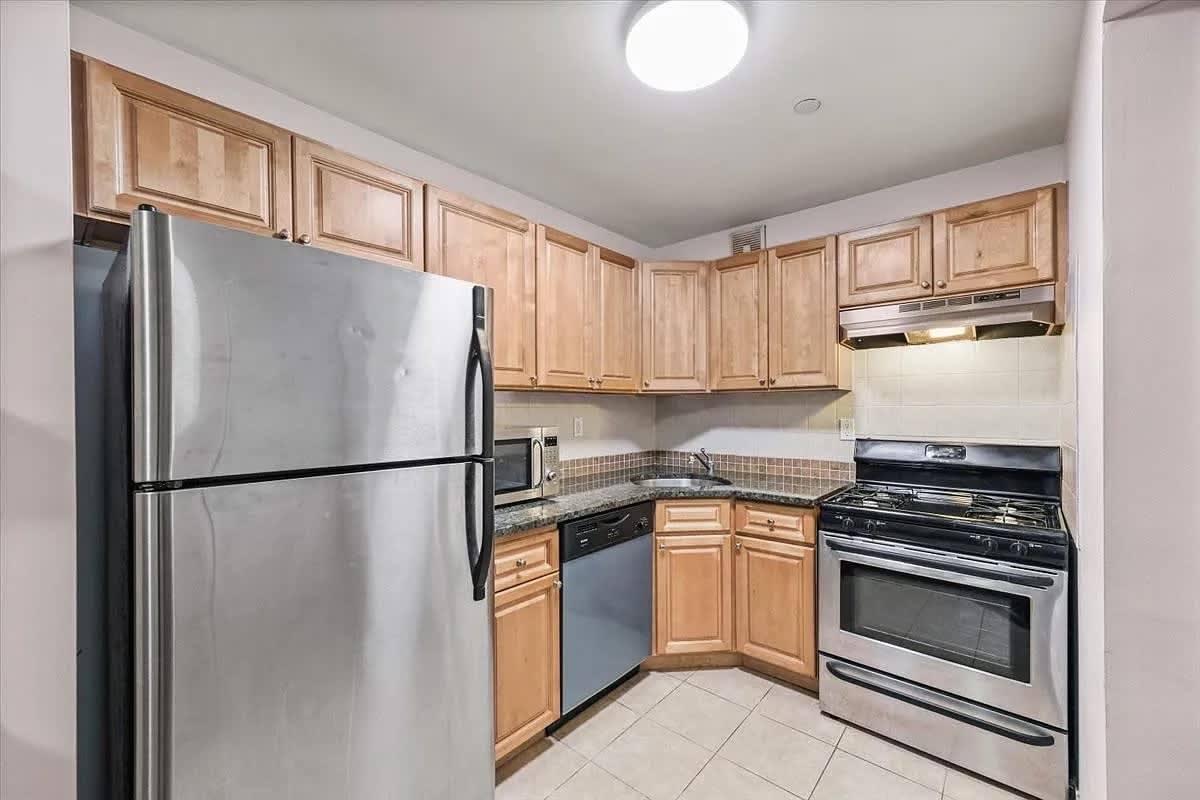 2792 Sedgwick Ave Apt 1A – photo 2