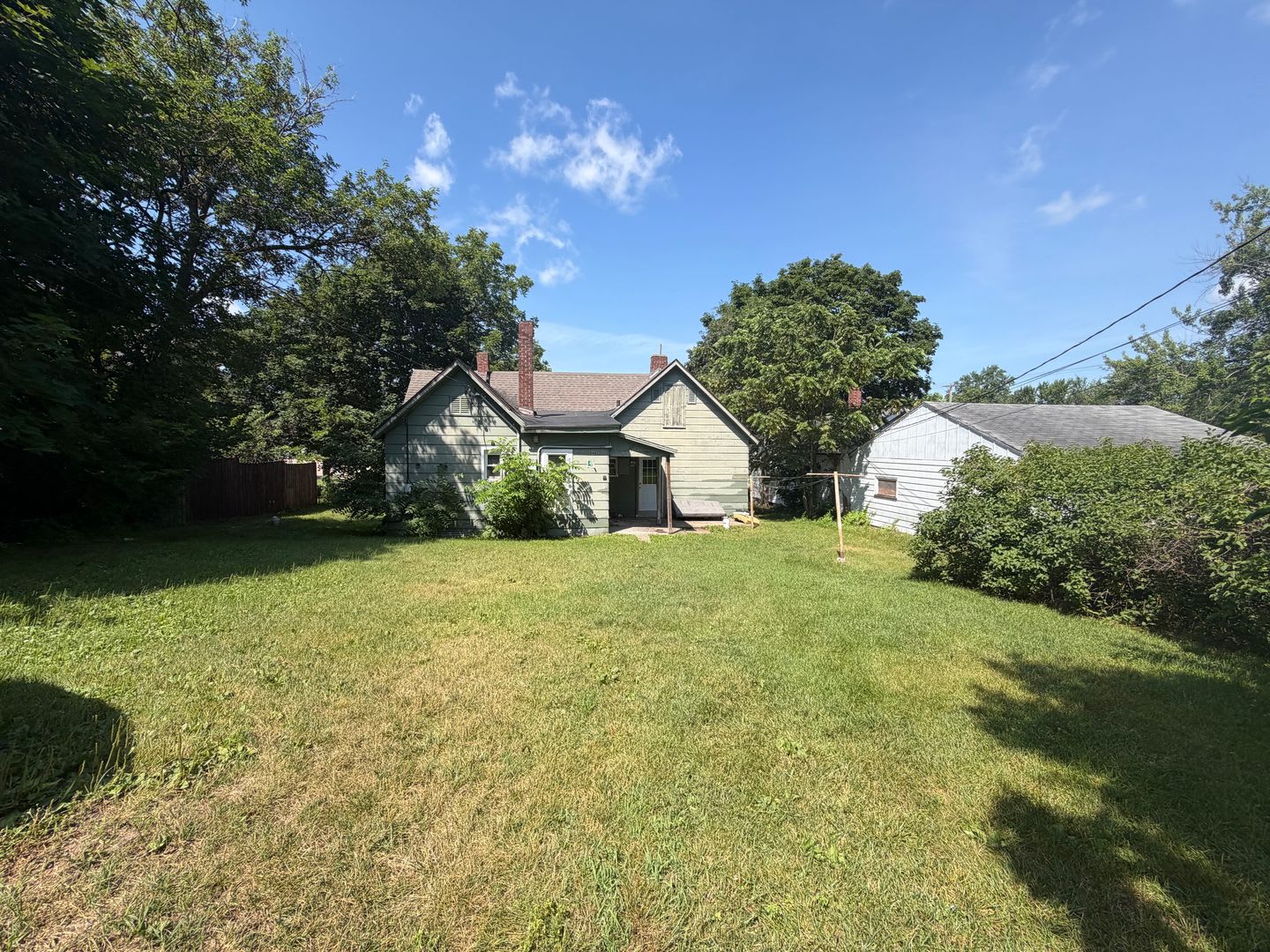 545 Balcom St – photo 1