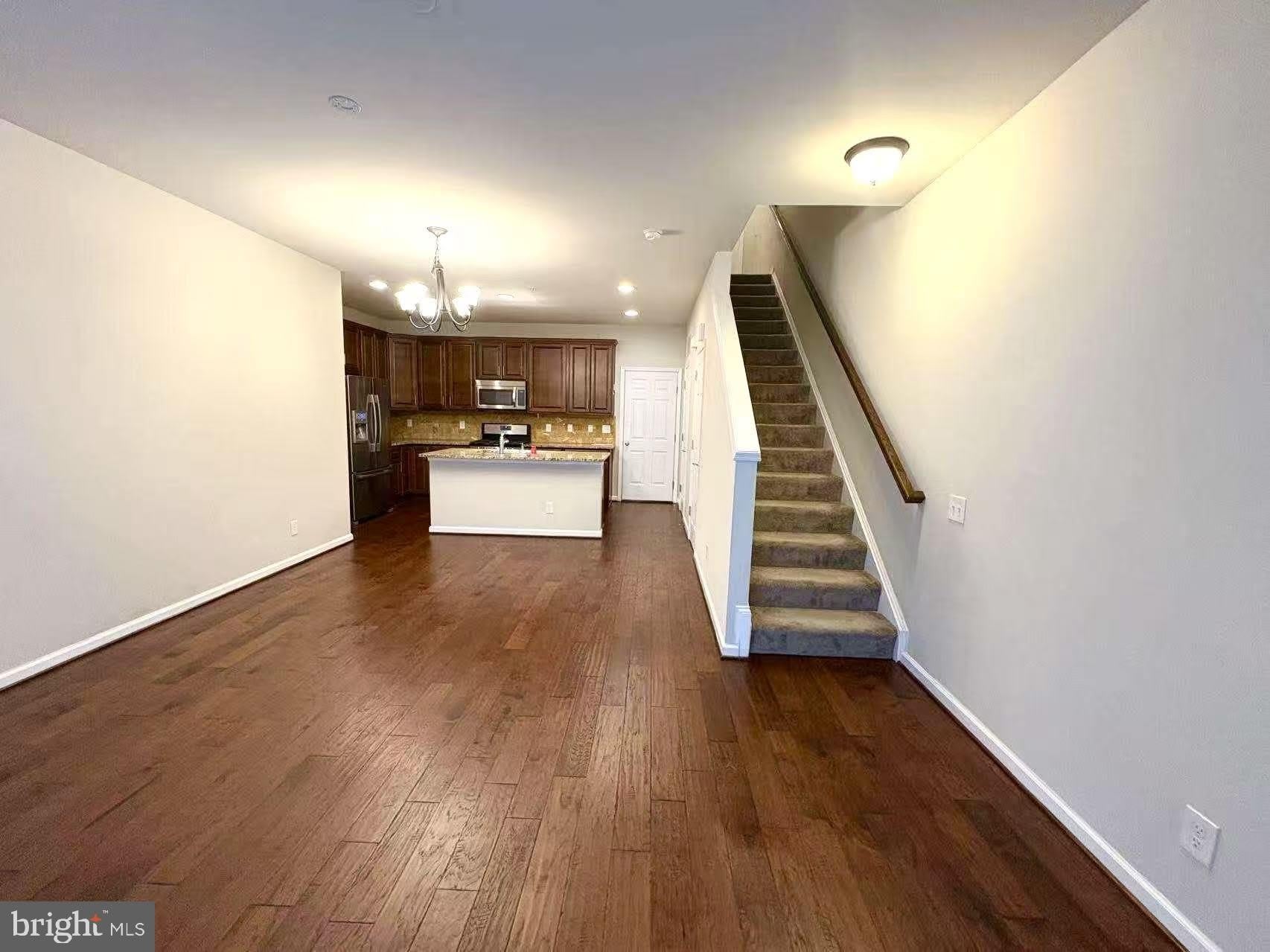 42797 BURRELL Square – photo 4