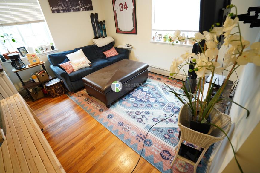 8 Griggs St. – photo 3