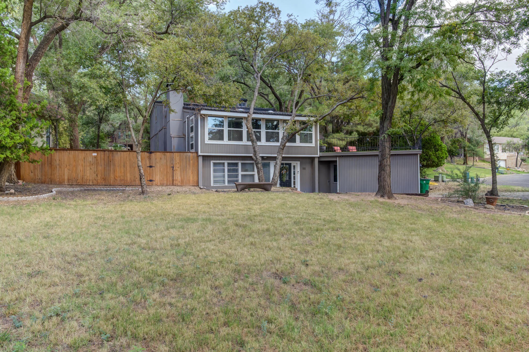 58 E Lakeshore Drive – photo 3