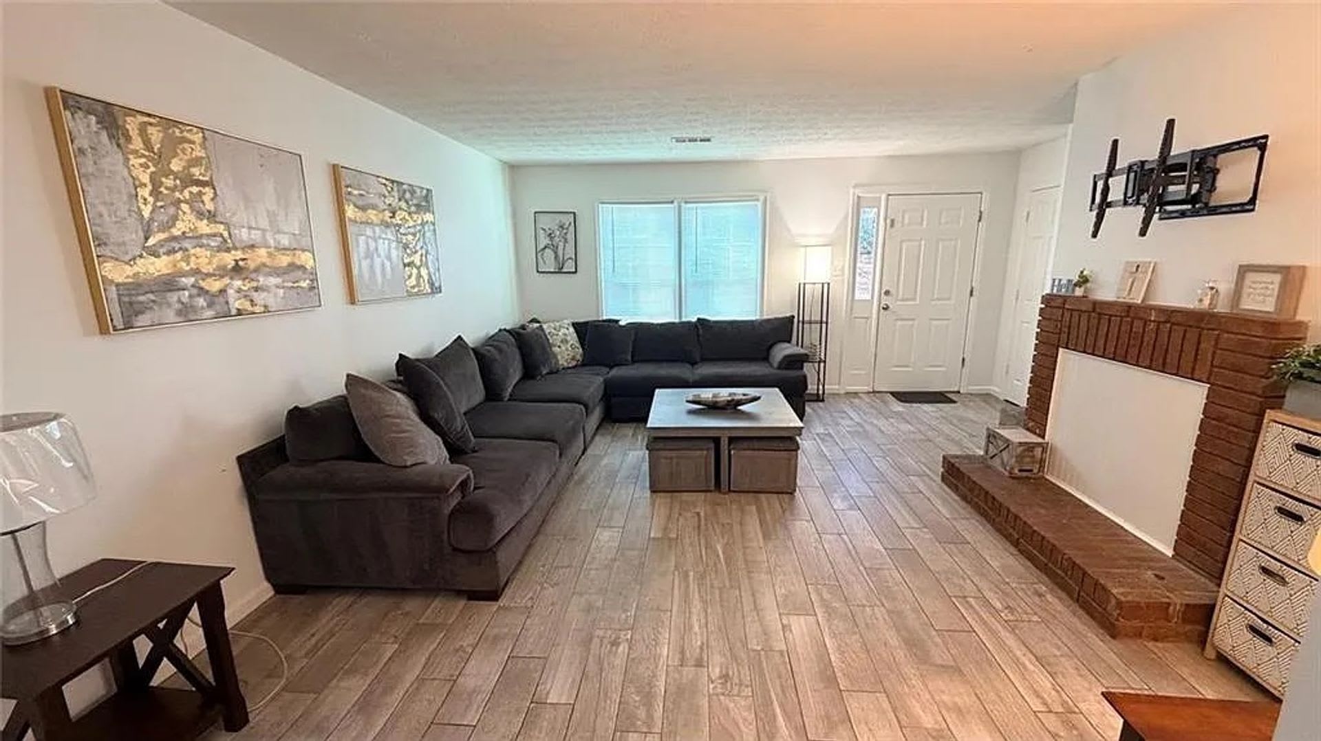 Room In 2 Bedroom Home At Mill Creek Pl – photo 2