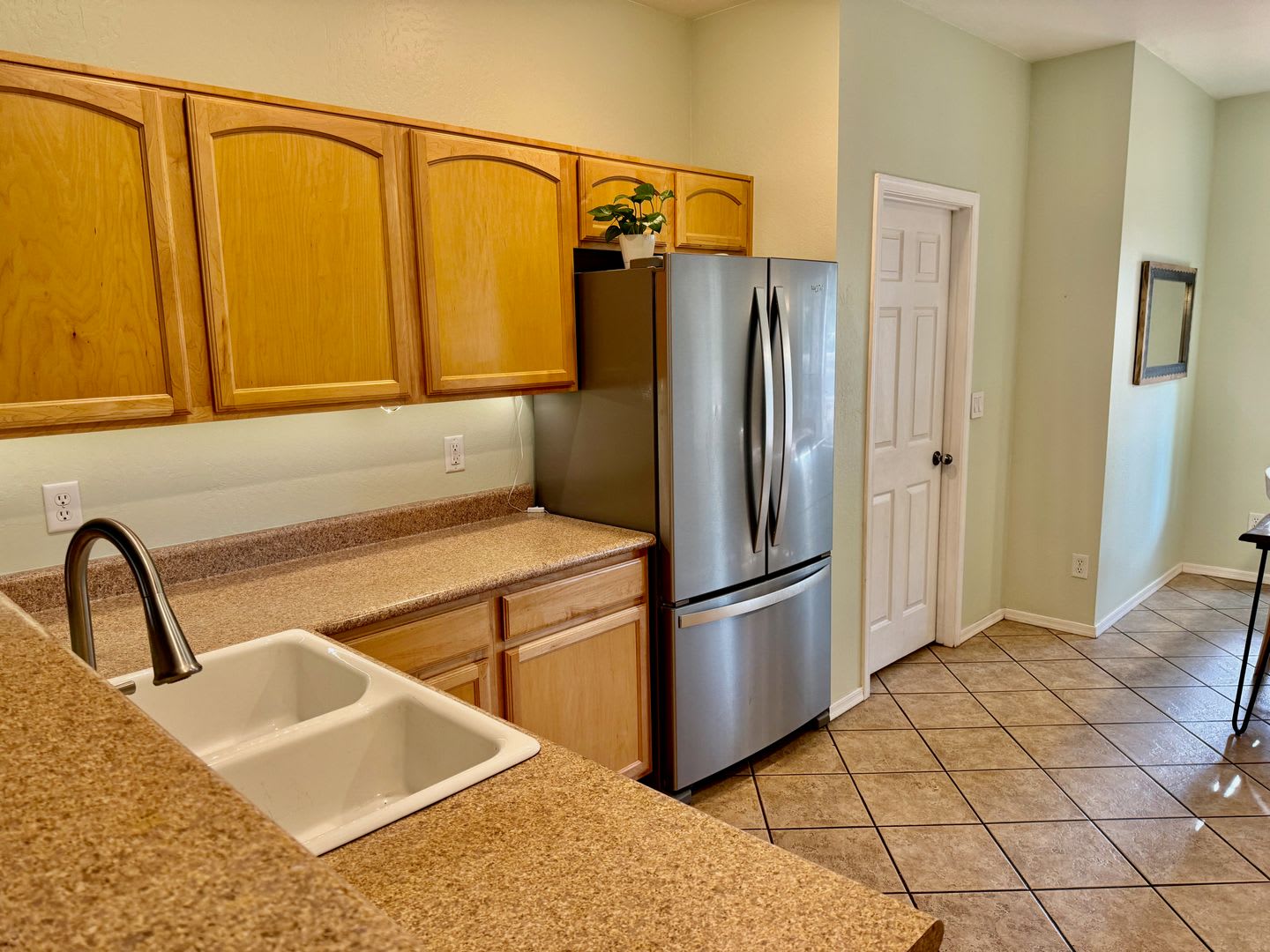 ponderosa trails 3 bedroom furnished home – photo 5