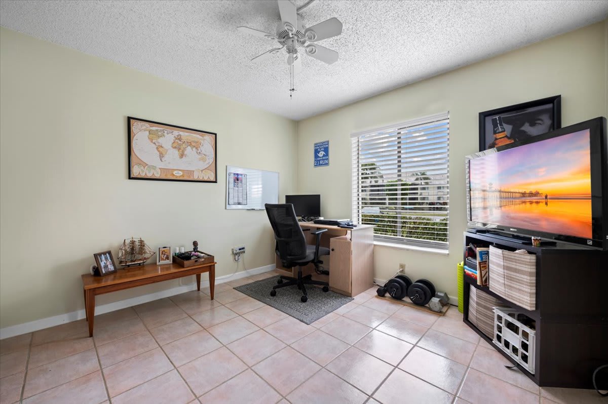 1014 Green Pine Boulevard – photo 4