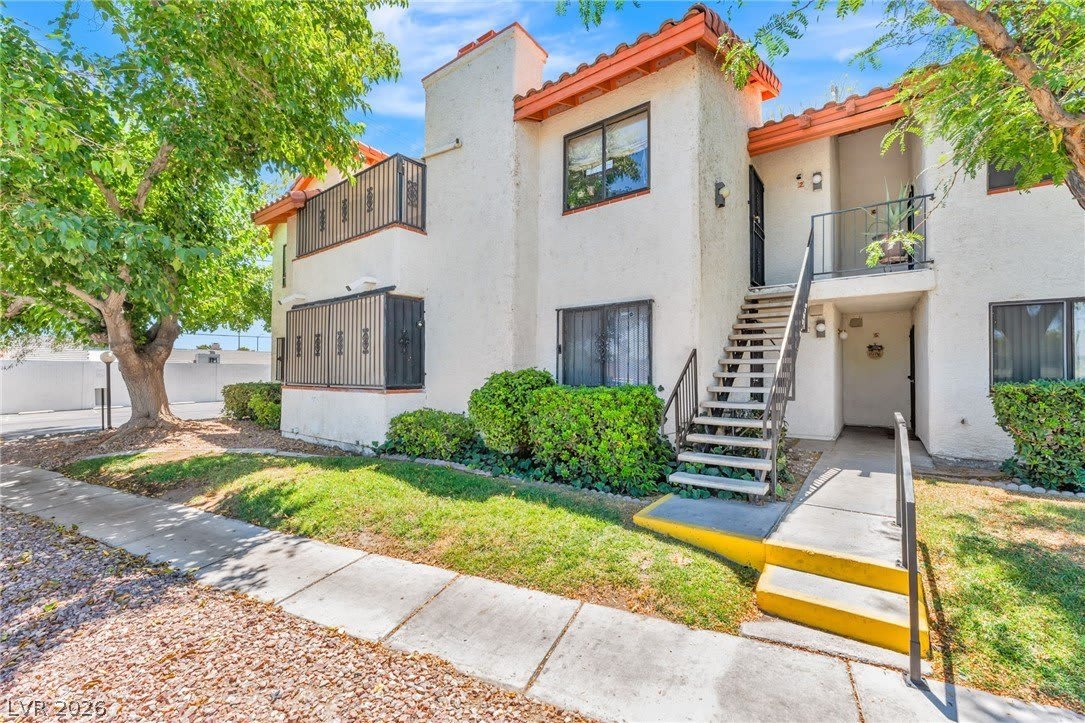 1701 E Katie Avenue – photo 1