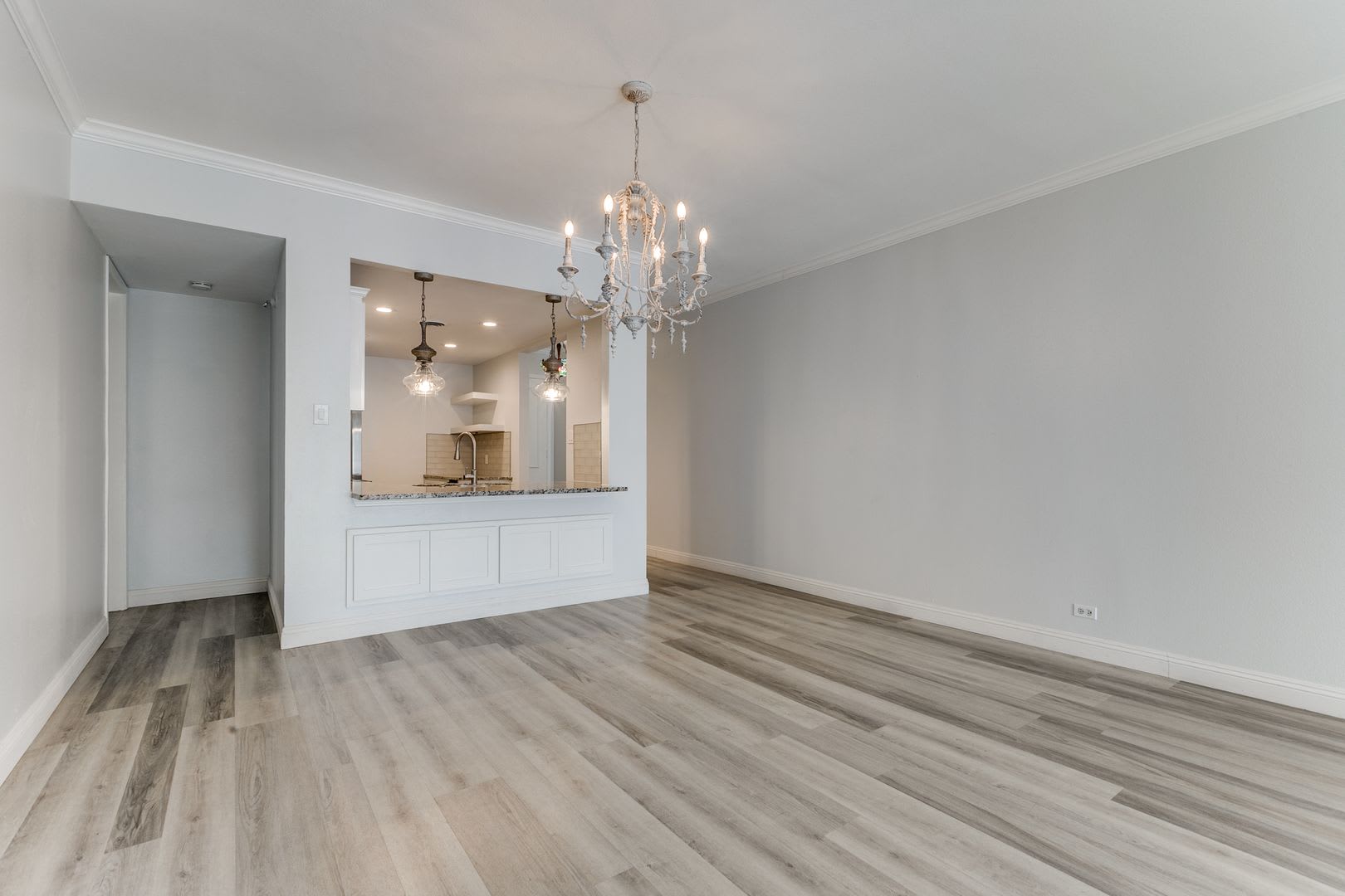 RENOVATED 3-BEDROOM CONDO AT CHATEAU DIJON – photo 5