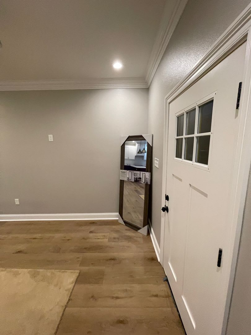 3 Bedrooms 1 Bath Mid City Streetcar Access – photo 5
