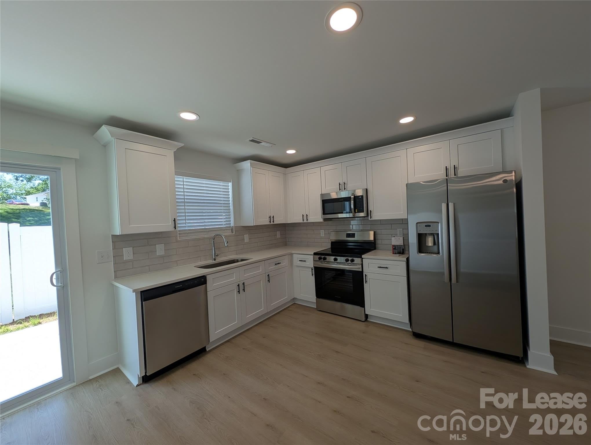 1415 Arden Avenue – photo 5