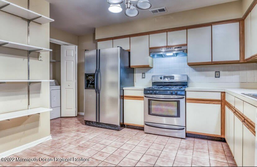 887 Crimson Court – photo 3