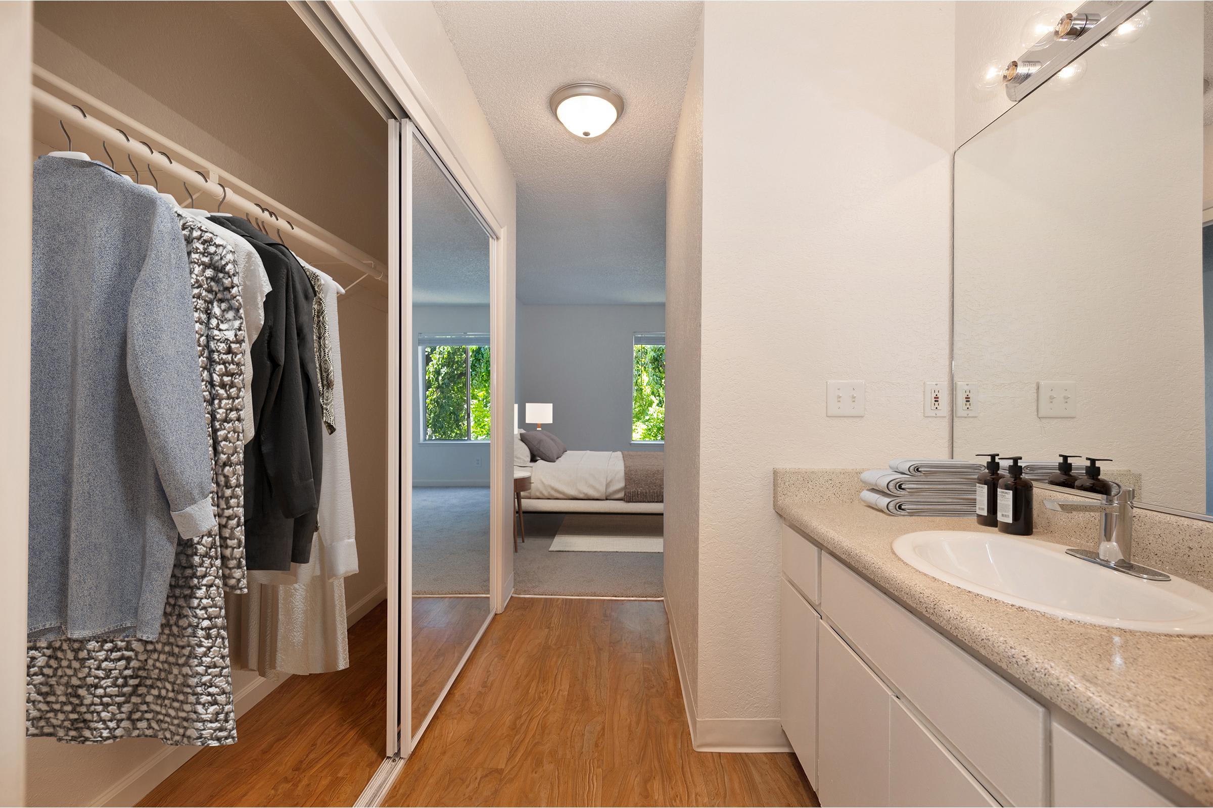The Redwoods Apartments – photo 5