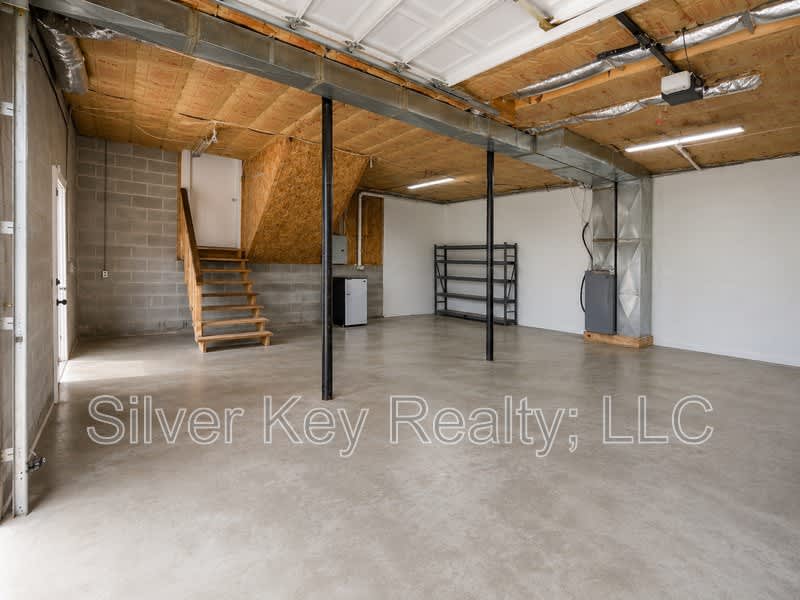 1719 Reed Road – photo 5