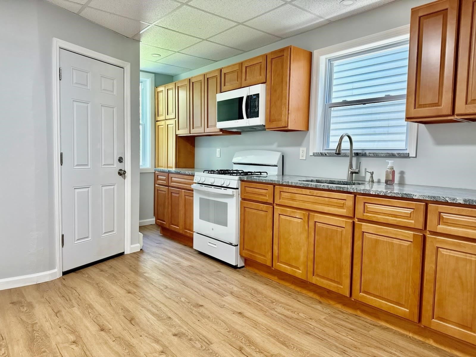 19 BALDWIN AVE – photo 1