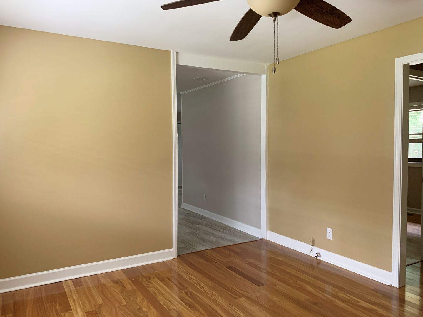 Super Cute 3BD/1.5B – photo 4