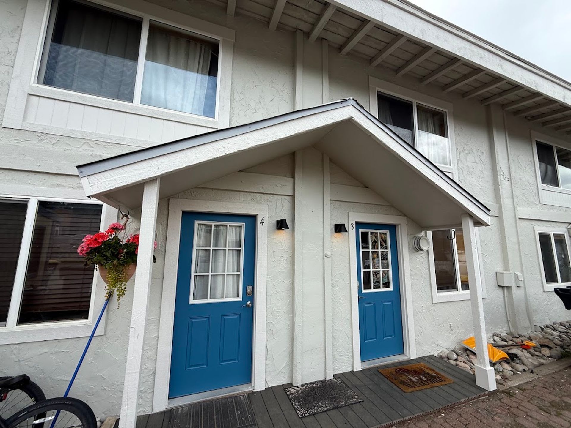 Downtown 2bedroom Townhome – photo 1