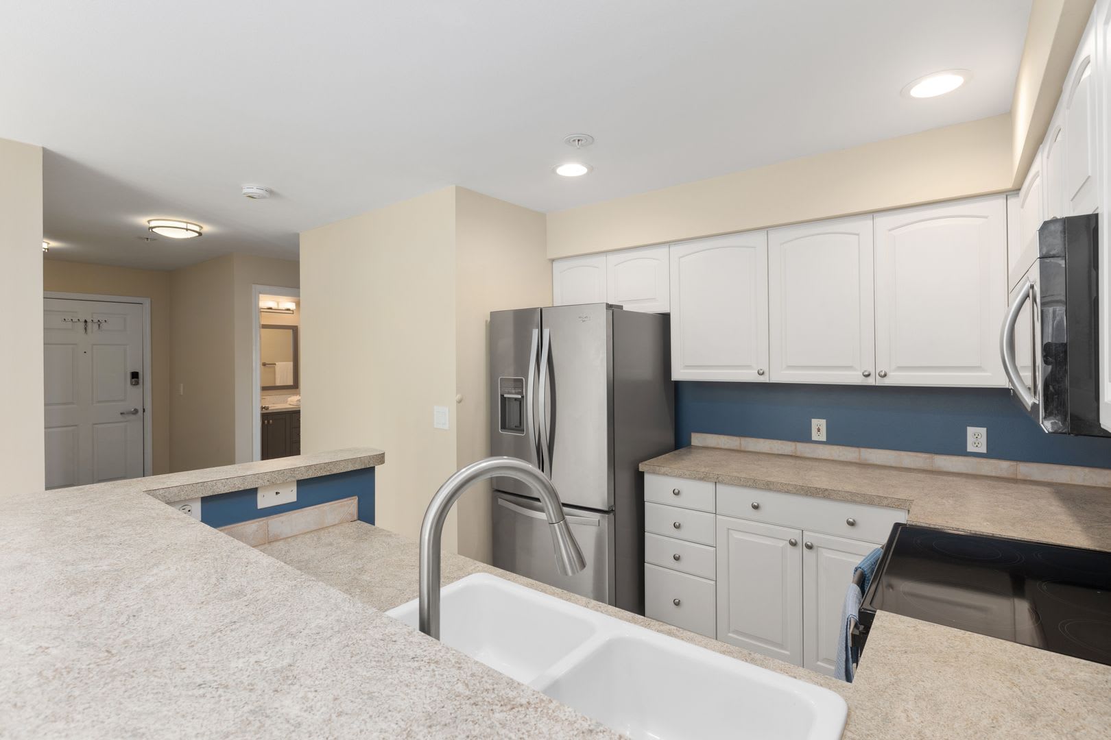 Gilman's Fairway Condominiums ~ Queen Anne – photo 4