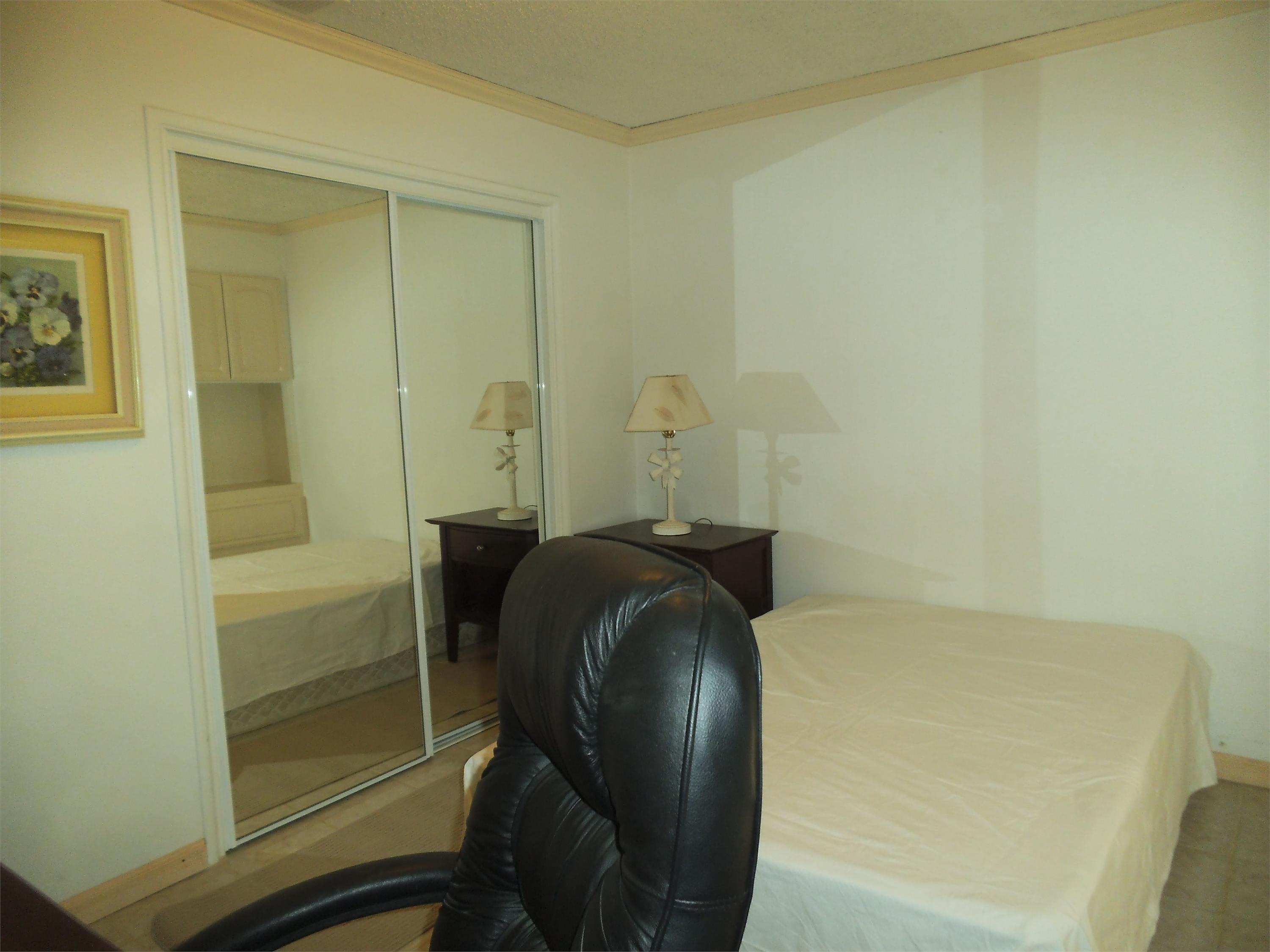 102 East Manfield – photo 2
