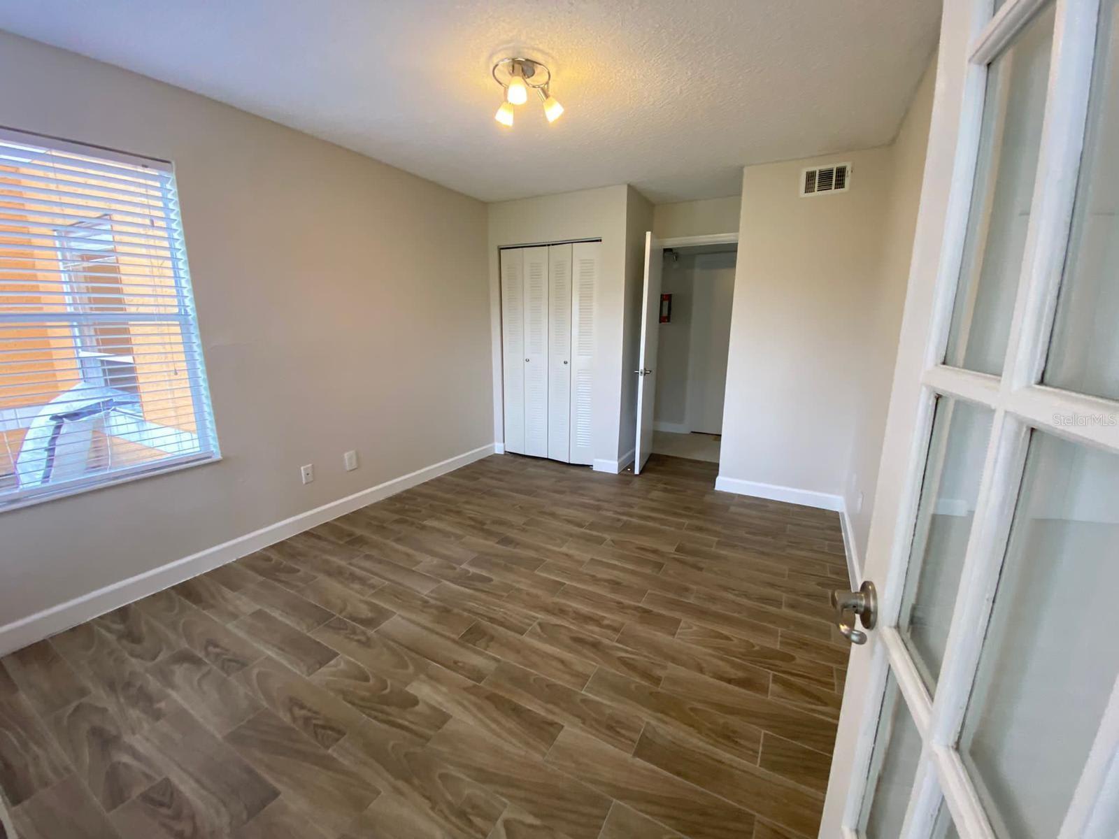 4548 Commander Drive – photo 2