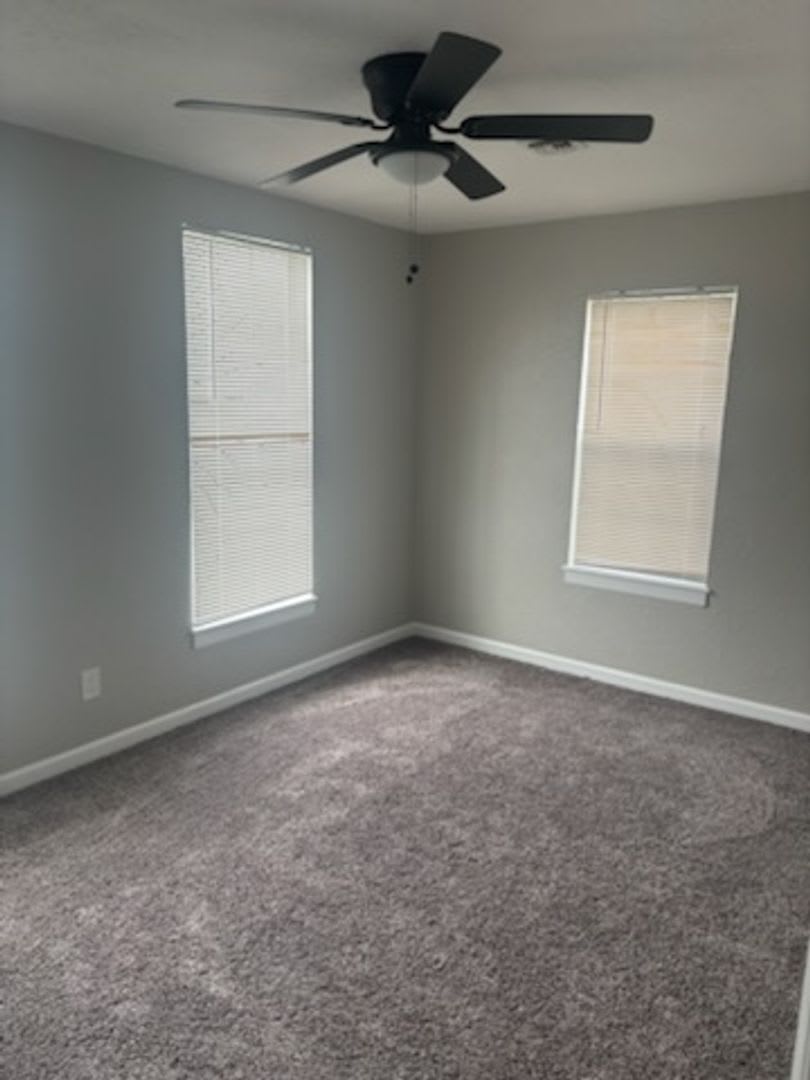 Charming 2-Bedroom, 1-Bath Duplex Near Cameron University – photo 3