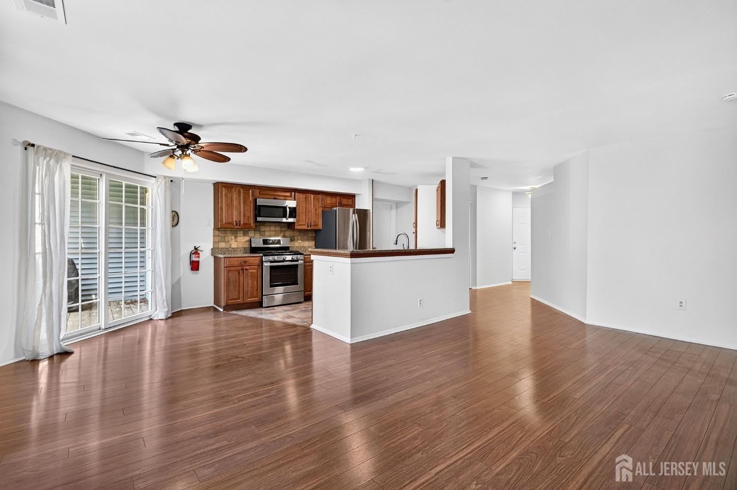 3252 Cypress Court – photo 4