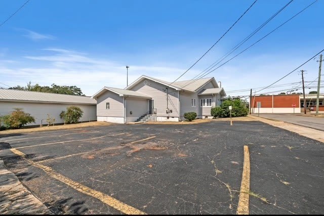 707 W Main St. – photo 5