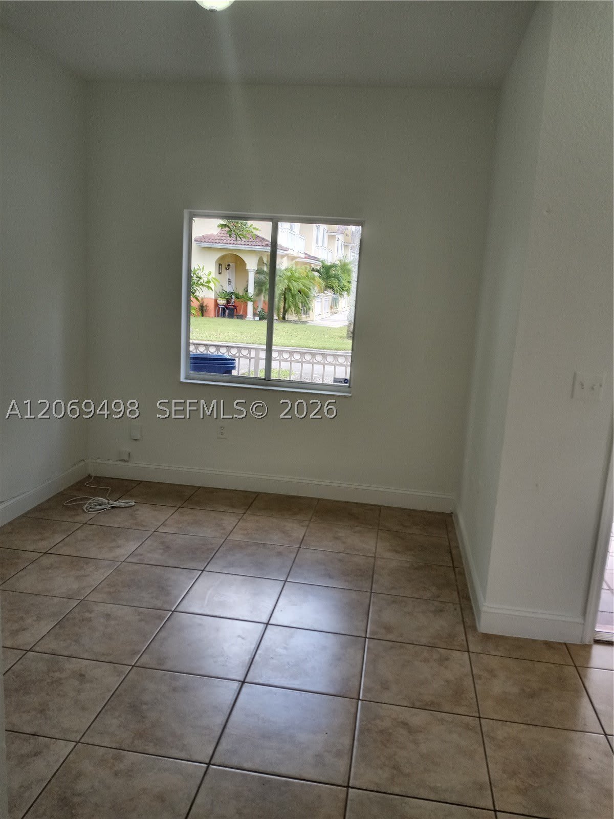 7427 NW 181st Ter – photo 4