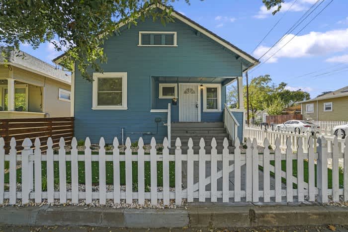 3900 3rd Avenue – photo 1