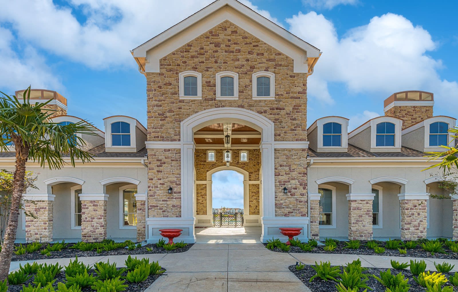 Lakeside Pointe Apartments Townhomes – photo 2