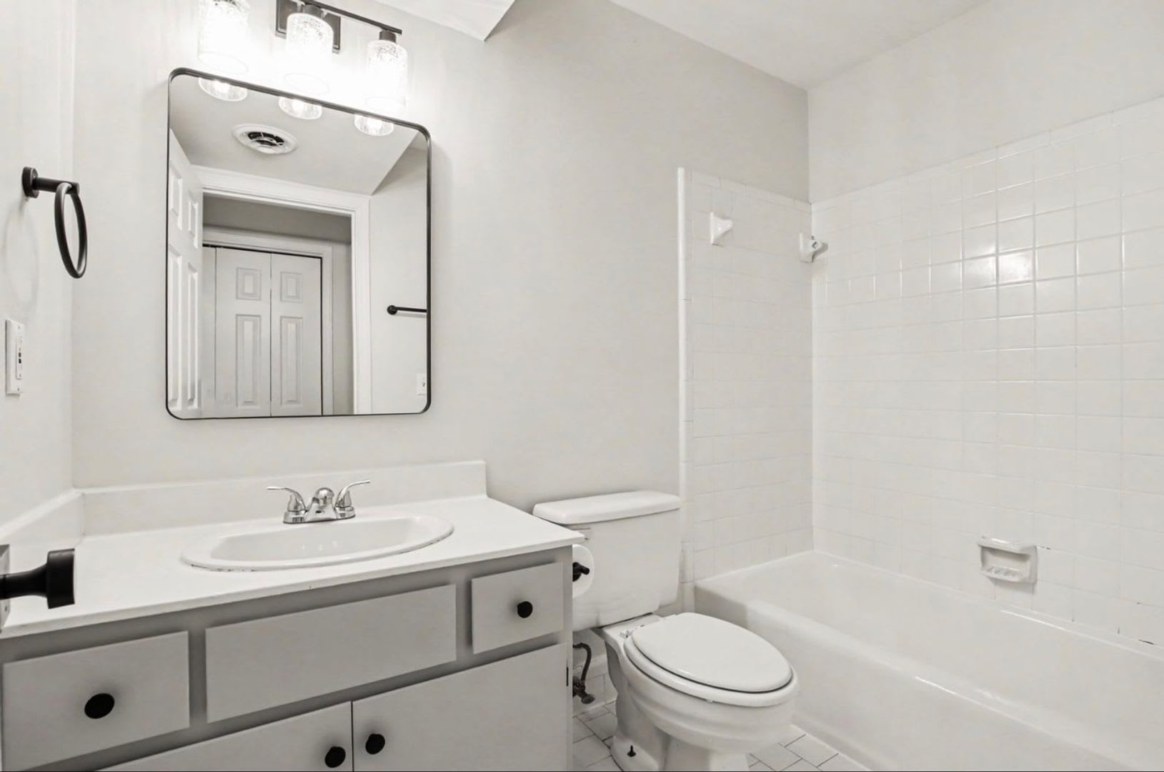 GreenHills Condo! – photo 5