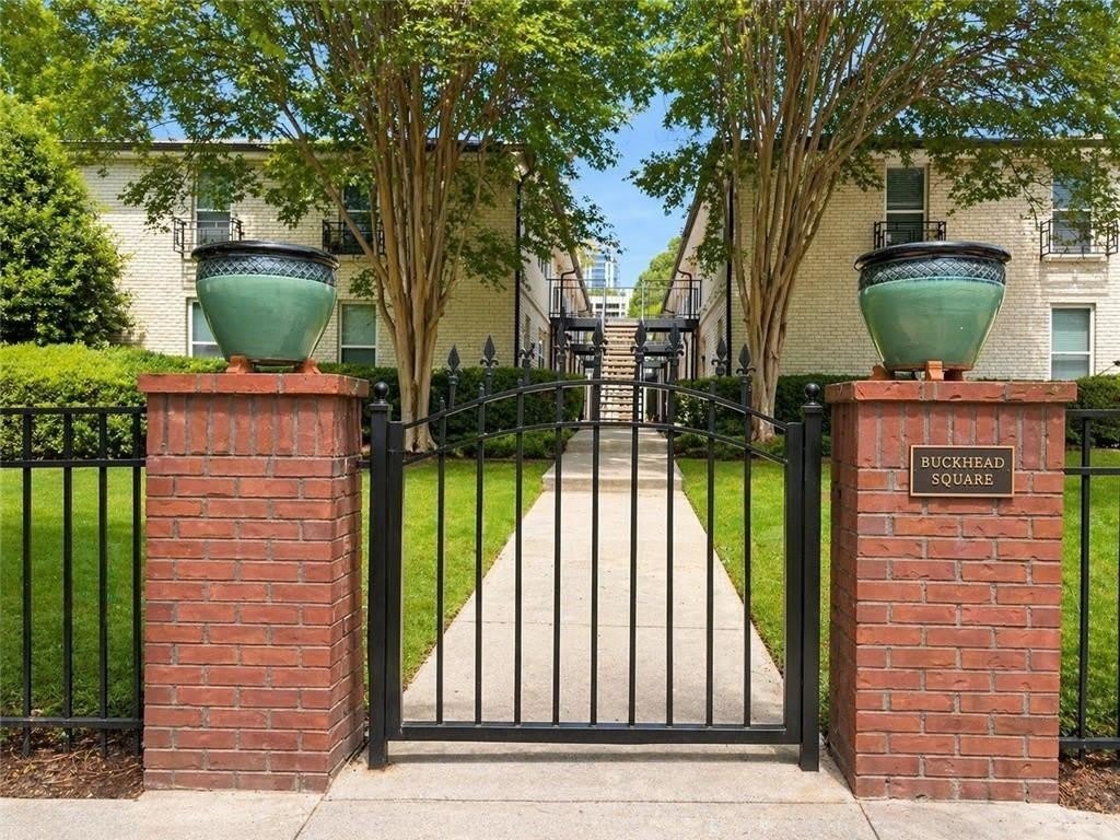 48 Peachtree Avenue – photo 1