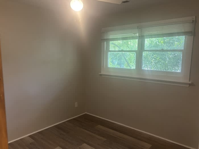 2407 Julia Avenue – photo 5