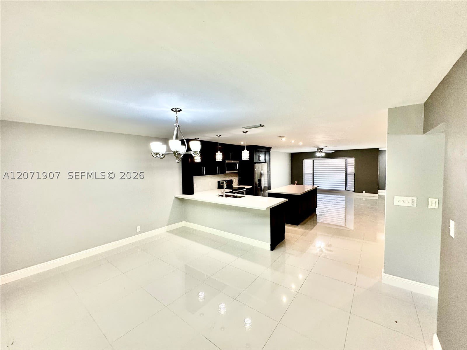 410 NW 65 Ave – photo 2