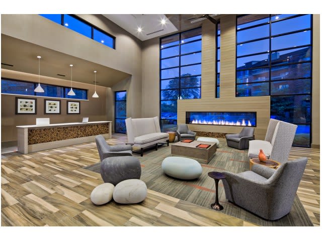 Lake+House – photo 1