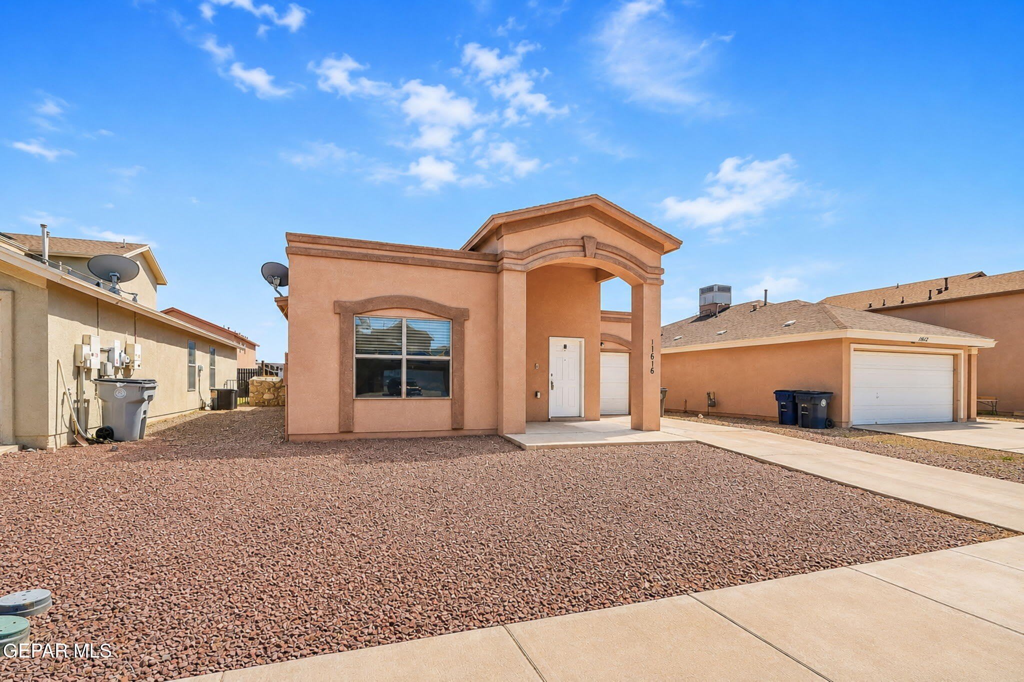 11616 MOCHA DUNE Drive – photo 1