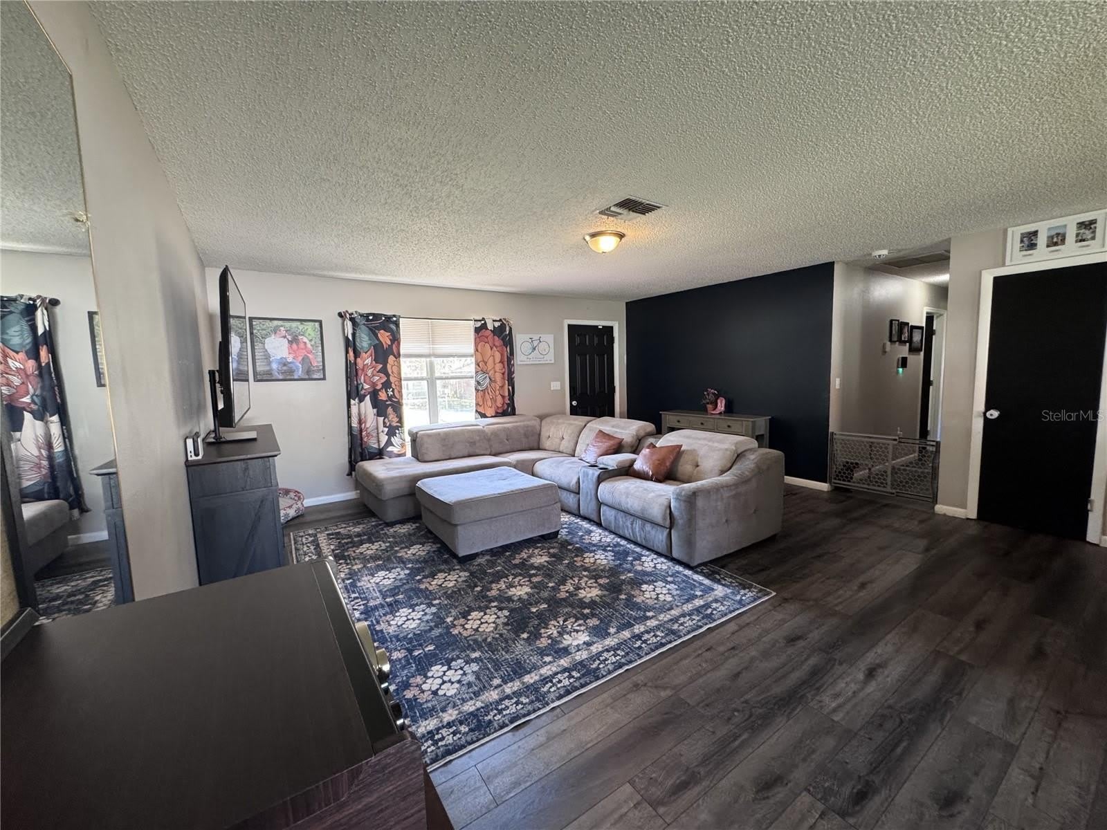 24 SAPPHIRE Way – photo 4