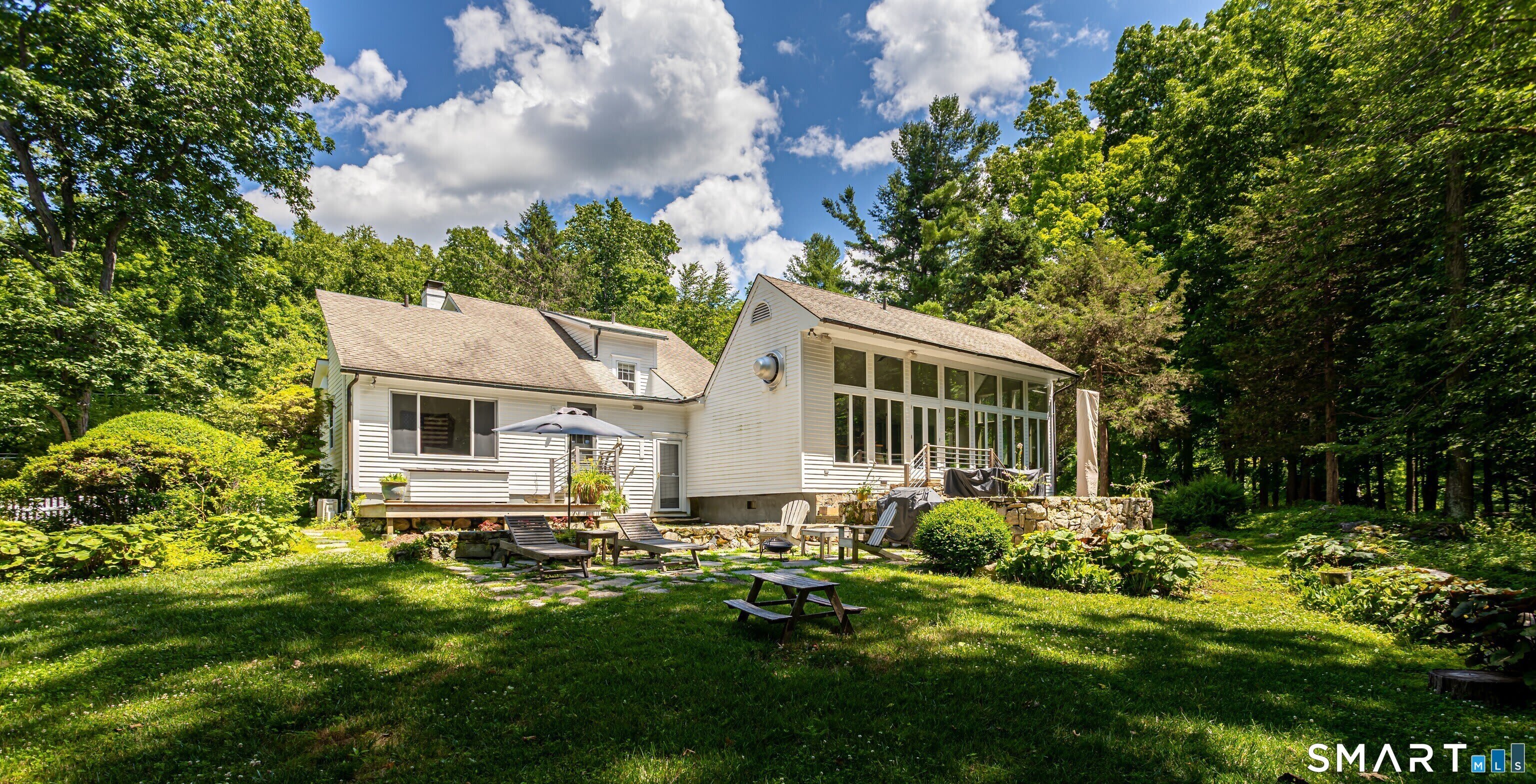 896 Westport Road – photo 2