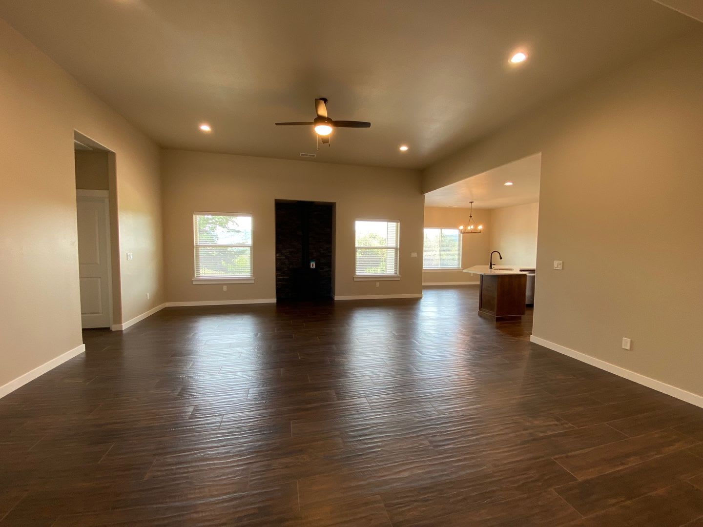 Beautiful Brand New Home In Sutherlin – photo 2